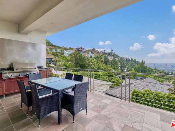 8835 Evanview Drive, Los Angeles CA 90069