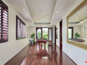8835 Evanview Drive, Los Angeles CA 90069