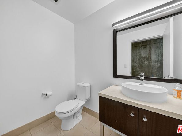 1100 S Hope Street 1501, Los Angeles CA 90015