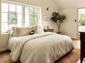 2246 N Edgemont Street, Los Angeles CA 90027