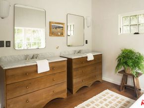 2246 N Edgemont Street, Los Angeles CA 90027
