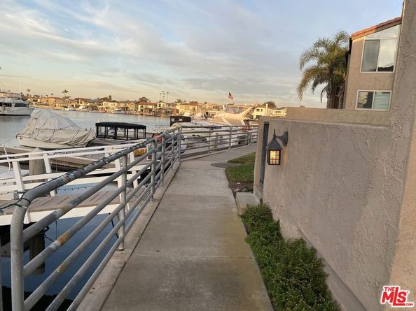 17009 Bluewater Lane 88, Huntington Beach CA 92649