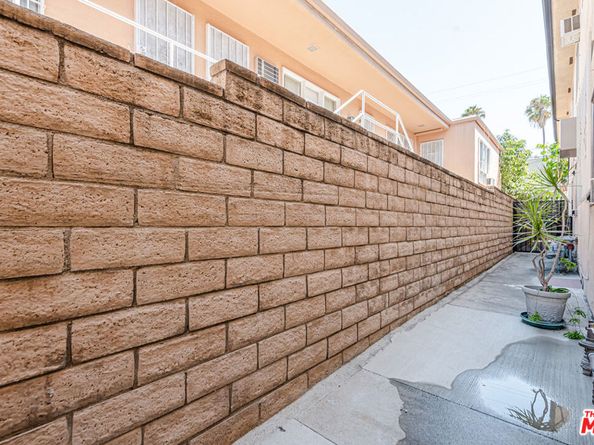 432 S Sherbourne Drive, Los Angeles CA 90048