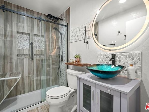 8726 Beckenham Lane A, Inglewood CA 90305