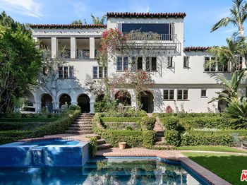 7464 Hillside Avenue