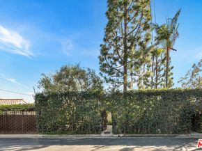 7464 Hillside Avenue, Los Angeles CA 90046