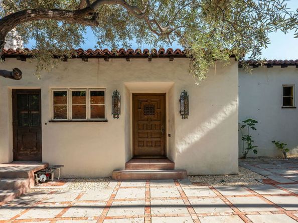 7464 Hillside Avenue, Los Angeles CA 90046