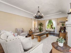 828 S Sunset Canyon Drive, Burbank CA 91501