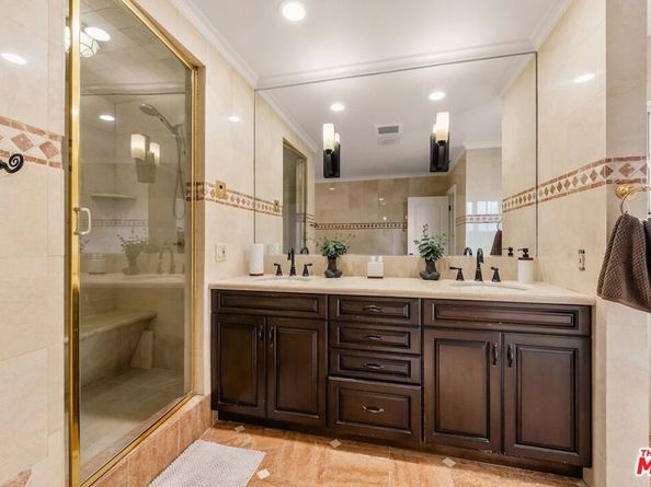 828 S Sunset Canyon Drive, Burbank CA 91501