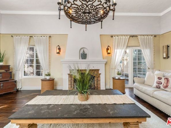 828 S Sunset Canyon Drive, Burbank CA 91501