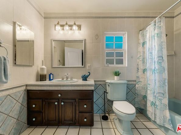 828 S Sunset Canyon Drive, Burbank CA 91501