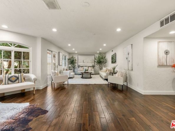 828 S Sunset Canyon Drive, Burbank CA 91501