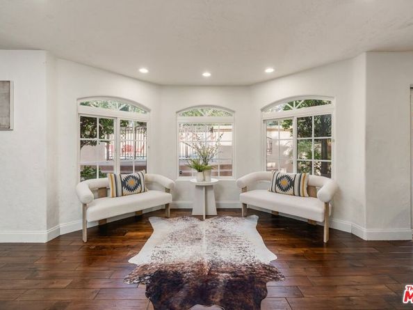 828 S Sunset Canyon Drive, Burbank CA 91501