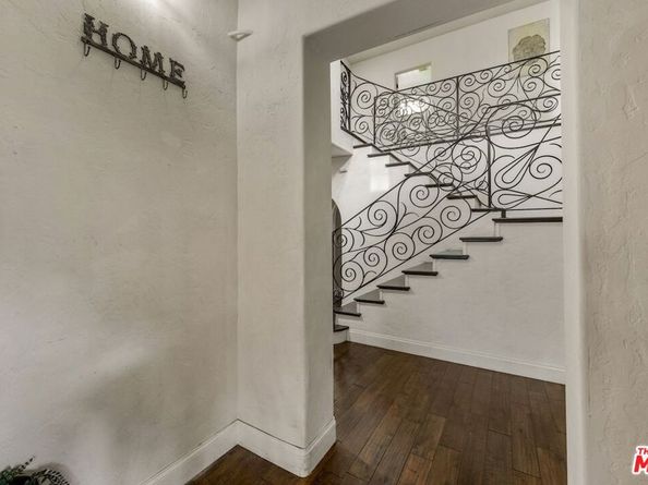 828 S Sunset Canyon Drive, Burbank CA 91501