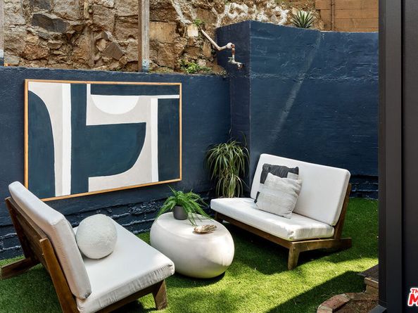 2020 Rosilla Place, Los Angeles CA 90046