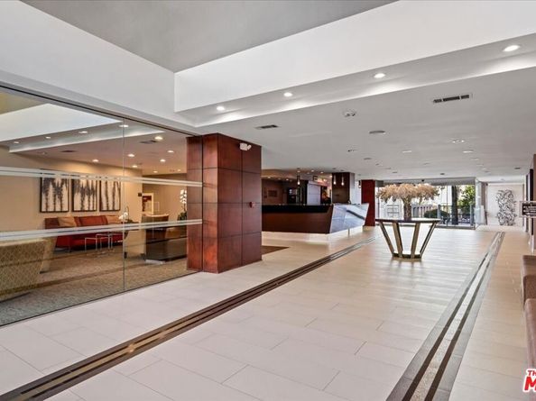 7250 Franklin Avenue 101, Los Angeles CA 90046