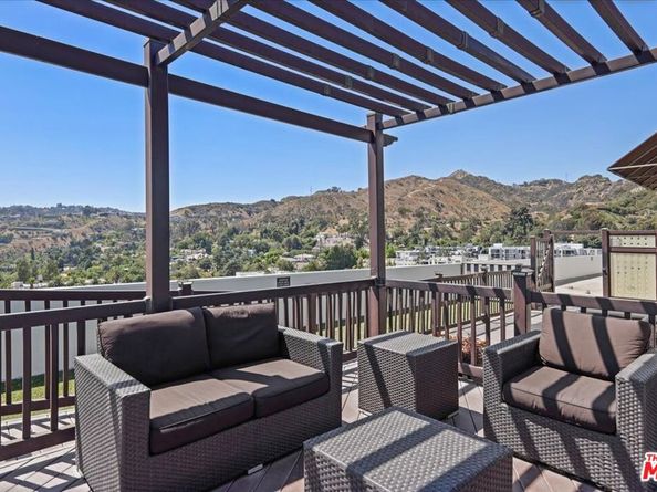 7250 Franklin Avenue 101, Los Angeles CA 90046