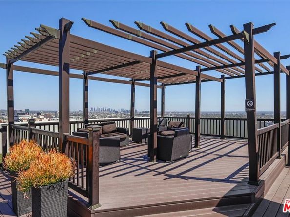 7250 Franklin Avenue 101, Los Angeles CA 90046