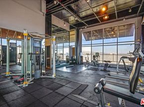 7250 Franklin Avenue 101, Los Angeles CA 90046