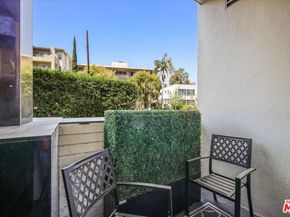 7250 Franklin Avenue 101, Los Angeles CA 90046