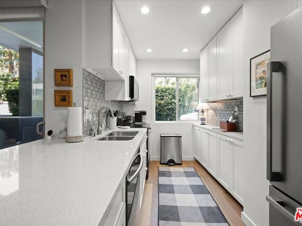 7250 Franklin Avenue 101, Los Angeles CA 90046