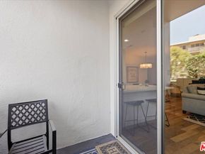 7250 Franklin Avenue 101, Los Angeles CA 90046