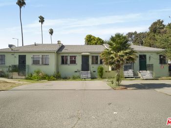 447 W 118th Place