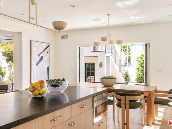 2455 23rd Street, Santa Monica CA 90405