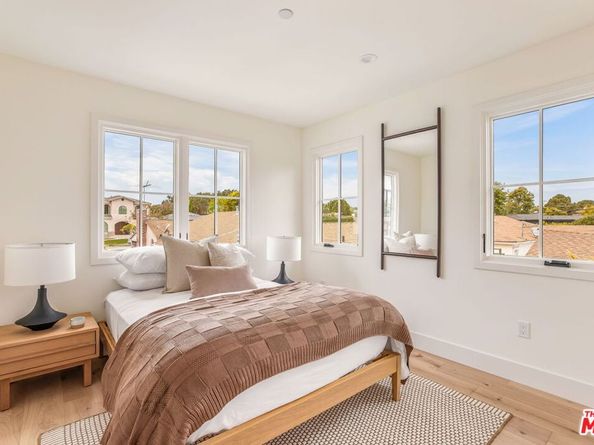 2455 23rd Street, Santa Monica CA 90405
