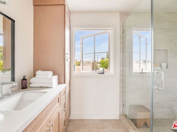 2455 23rd Street, Santa Monica CA 90405