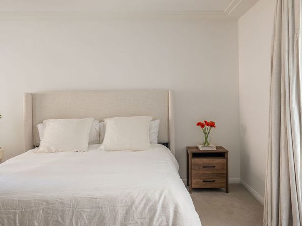 146 S Clark Drive 101, West Hollywood CA 90048