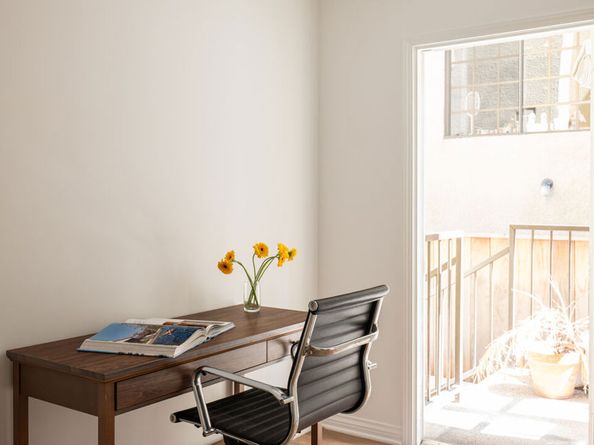 146 S Clark Drive 101, West Hollywood CA 90048