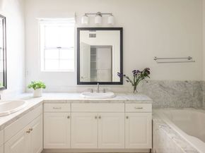 146 S Clark Drive 101, West Hollywood CA 90048