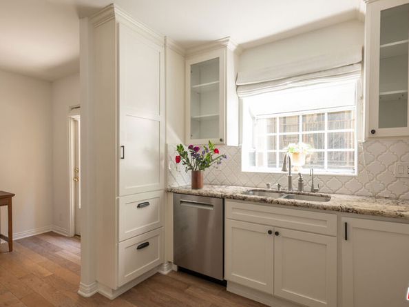 146 S Clark Drive 101, West Hollywood CA 90048