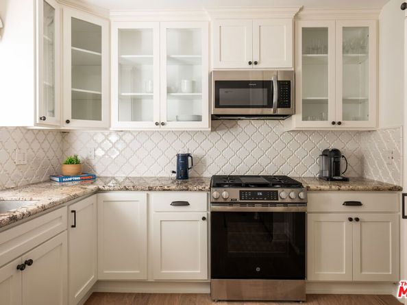 146 S Clark Drive 101, West Hollywood CA 90048