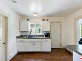 2821 S Sycamore Avenue, Los Angeles CA 90016