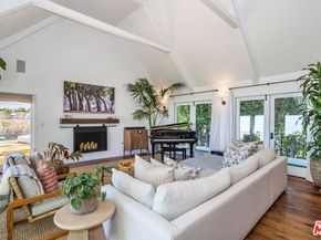 8148 Mannix Drive, Los Angeles CA 90046