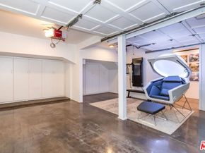 8148 Mannix Drive, Los Angeles CA 90046