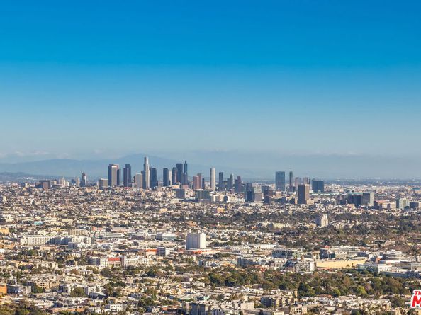 8148 Mannix Drive, Los Angeles CA 90046