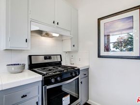 1045 N Ardmore Avenue, Los Angeles CA 90029