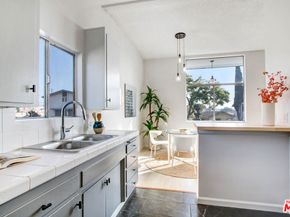 1045 N Ardmore Avenue, Los Angeles CA 90029