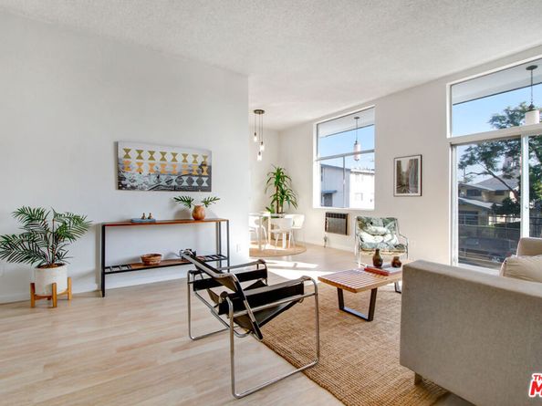 1045 N Ardmore Avenue, Los Angeles CA 90029