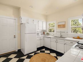 1667 N Allen Avenue, Pasadena CA 91104