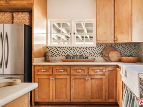 2107 Santa Rosa Avenue, Altadena CA 91001