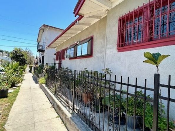 150 N Coronado Street, Los Angeles CA 90026