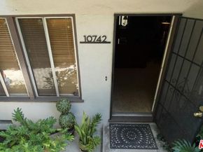 10742 Sarah Street, Toluca Lake CA 91602