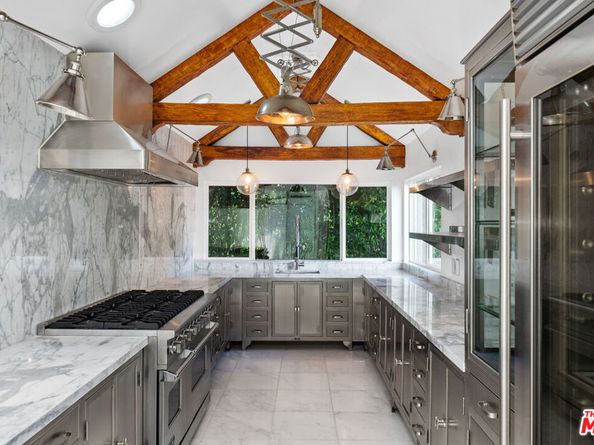 2250 Nichols Canyon Road, Los Angeles CA 90046