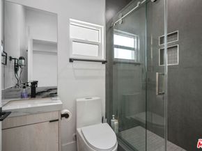 1842 S Sycamore Avenue, Los Angeles CA 90019