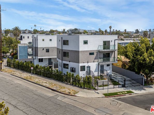 1636 Longwood Avenue, Los Angeles CA 90019