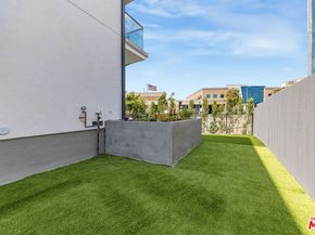 1636 Longwood Avenue, Los Angeles CA 90019